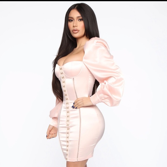 Blush pink fashion nova corset dress - Picture 3 of 4
